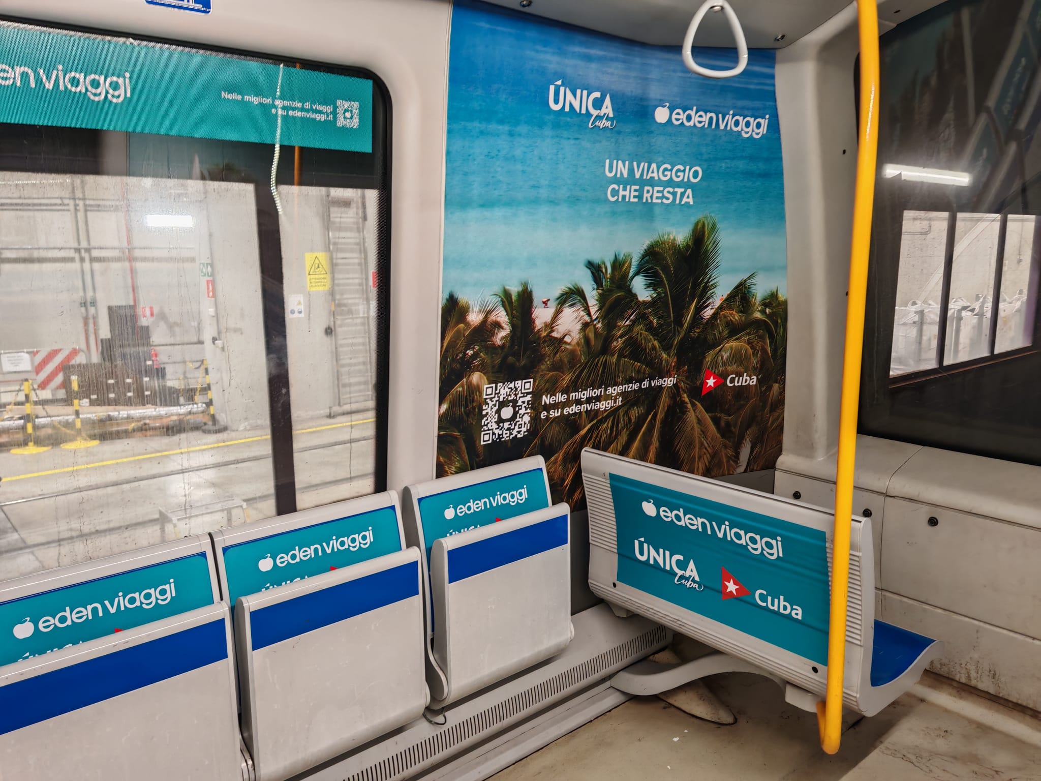 Allestimento Plus + 16 Doors Eden Viaggi Cuba su un vagone M5
