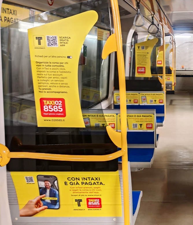 Allestimento Plus inTaxi su un vagone M5