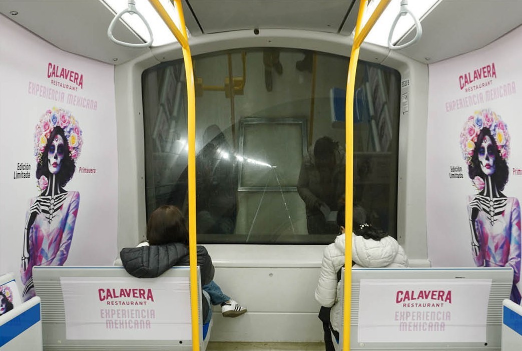 Allestimento Plus Calavera Restaurant su un vagone M5