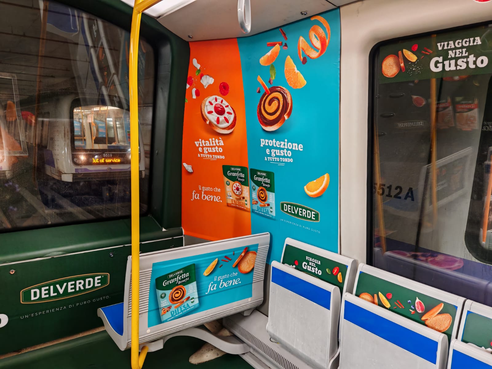Delverde · allestimento Partial Immersive su treno M5