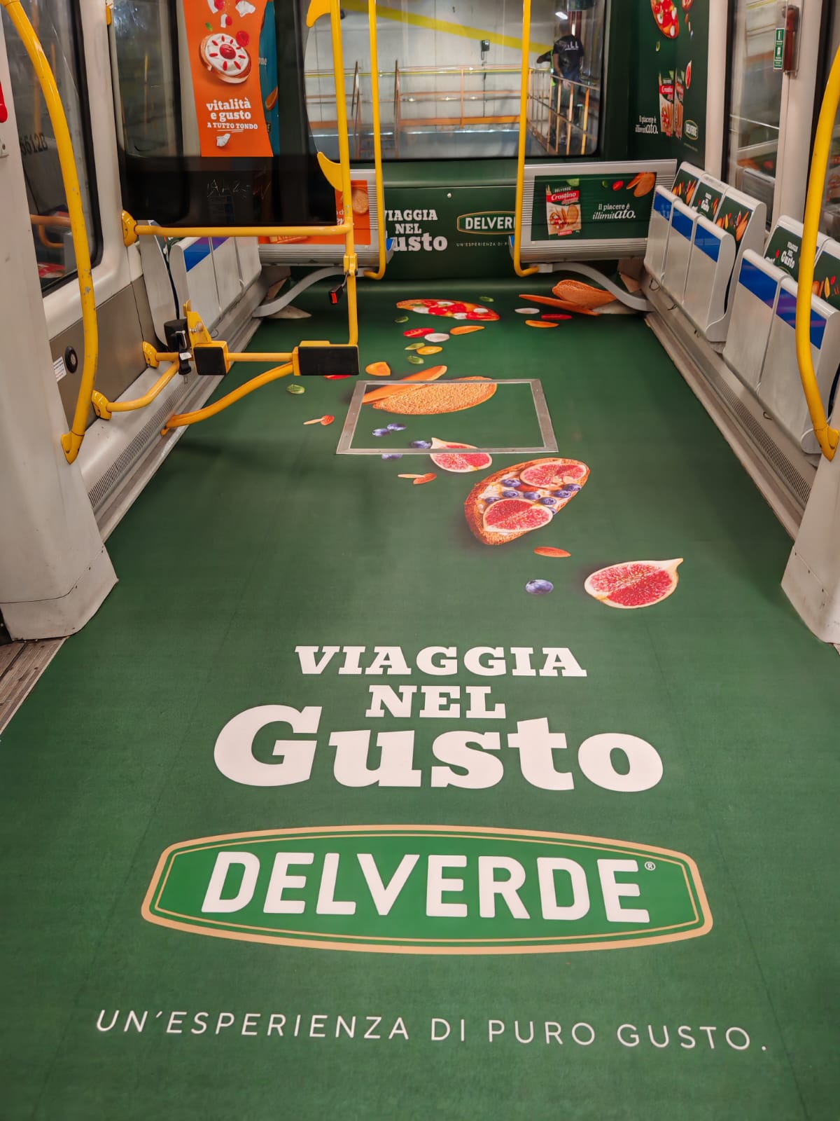 Delverde · allestimento Partial Immersive su treno M5