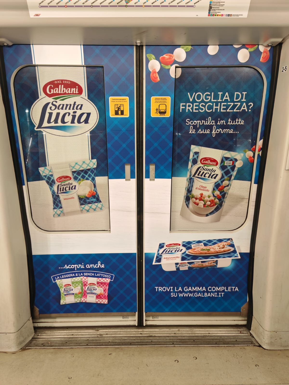 Allestimento Santa Lucia, Mozzarella su treno della Metropolitana M5